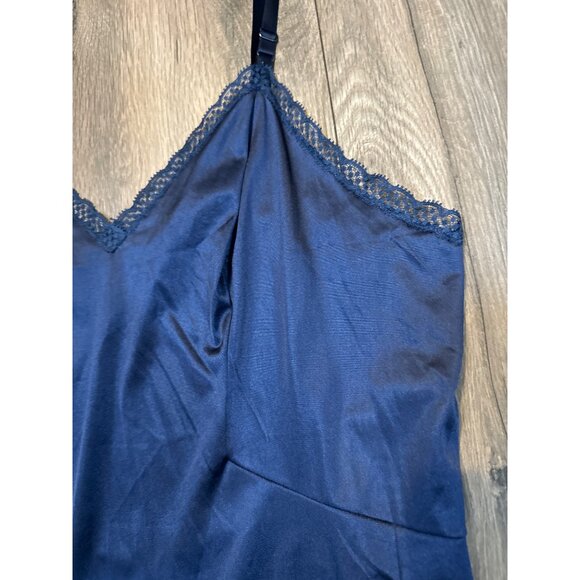 Vanity Fair Womens Nylon Antron Slip Lace Trim Size 38 Midnight Blue USA - Picture 3 of 10